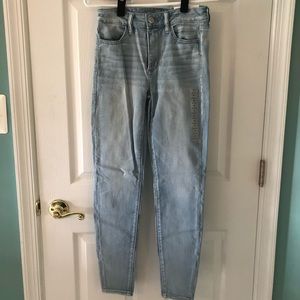 New w/ Tags AEO Light Wash Jeans